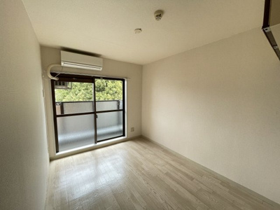 【居間・リビング】 | メゾン・ド・スラン | ゆったり過ごせる居間です