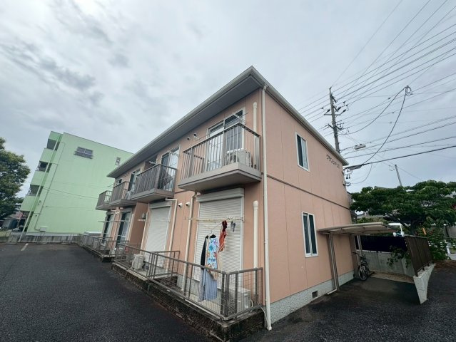 グランシャリオ(西中山町)の外観