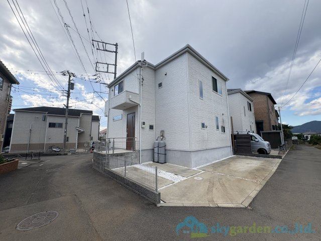 平塚市岡崎　中古戸建の外観