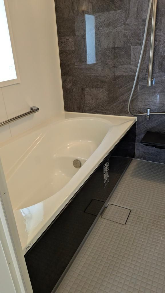 杉並区松庵1丁目　中古戸建の浴室|現地写真

ご内見希望・資料請求などお気軽にお問い合わせ下さい！
03-5990-5201