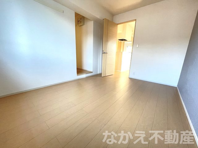 【寝室】 | 広くて明るい寝室