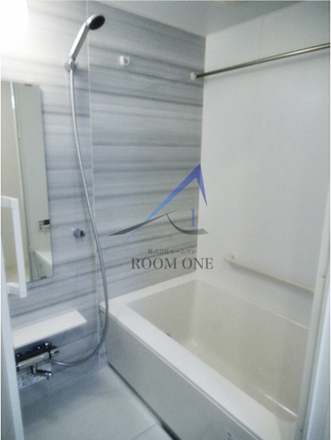 ライジングプレイス西浅草の浴室|お風呂です。