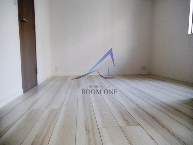 ライジングプレイス西浅草の居間・リビング|洋室のお部屋です。