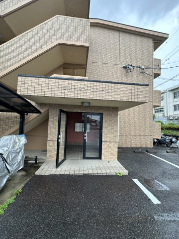 ロジュマン フルールのエントランス