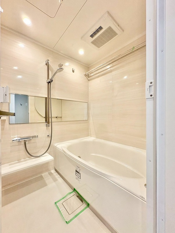 メセーヌの浴室|バスルームには浴室換気乾燥機を完備 天候を気にすることなく洗濯が可能です