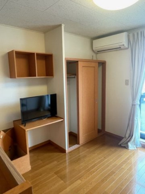 【居間・リビング】 | レオパレスＴＭＳ | 備品や設備仕様は号室等により異なります現地をご確認下さい。