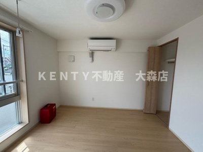 【居間・リビング】 | レクス大崎 | こちらのリビングで趣味の時間をお楽しみください