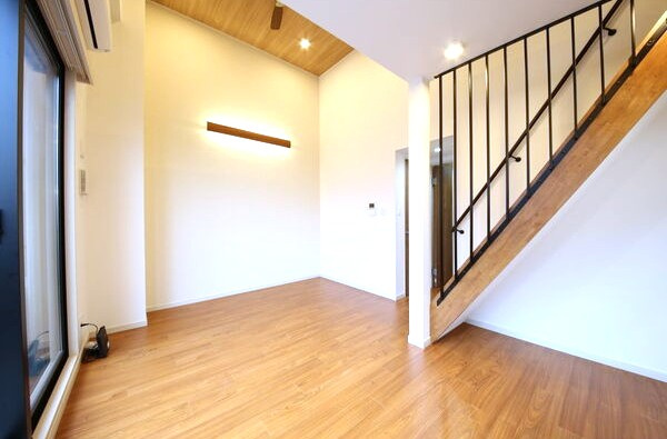 グランフォート新瑞橋の居間・リビング