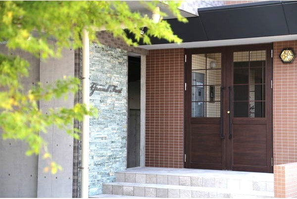 グランフォート新瑞橋のエントランス