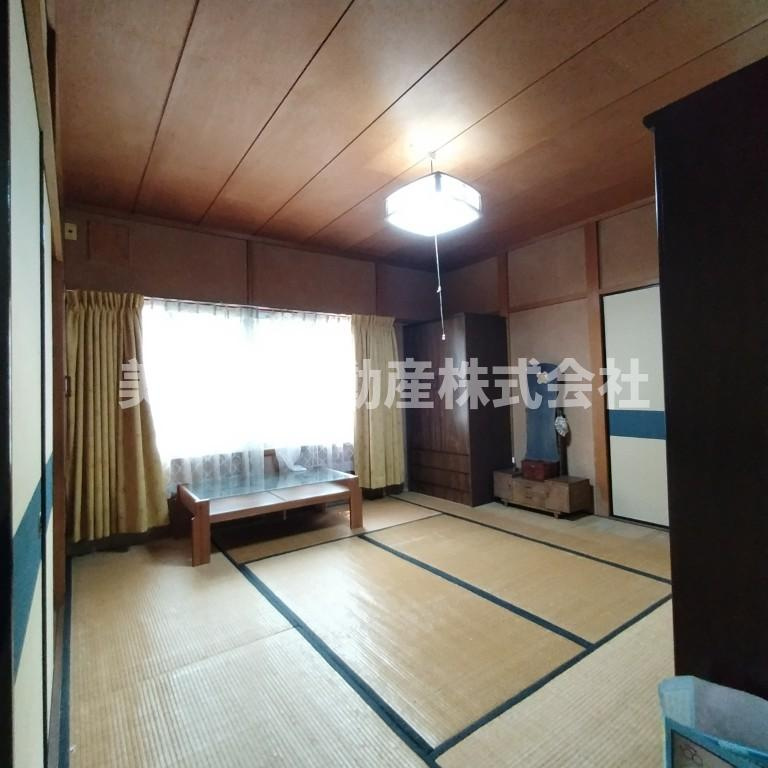 ６５３７５　岐阜市粟野西中古戸建の和室