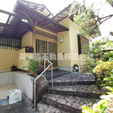 ６５３７５　岐阜市粟野西中古戸建の外観