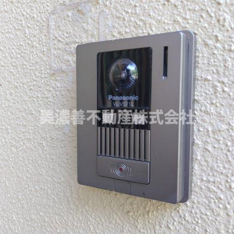 ６５３７５　岐阜市粟野西中古戸建の防犯設備