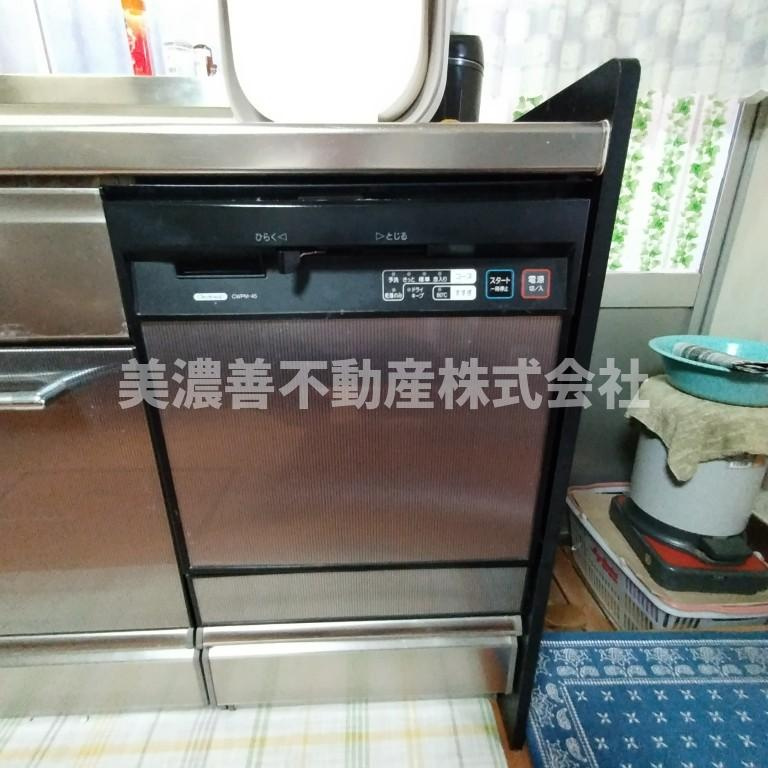 ６５３７５　岐阜市粟野西中古戸建のキッチン