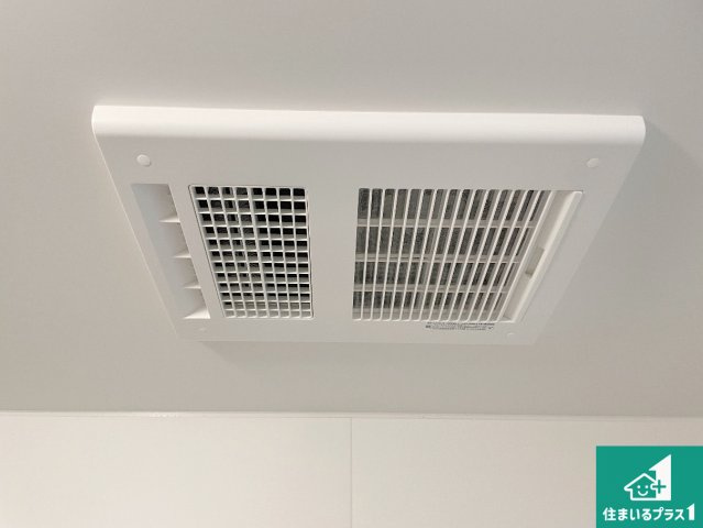 高槻市明野町　第5期　新築一戸建ての冷暖房・空調設備|四季を通して快適なバスライフをお手伝いする浴室暖房乾燥機！浴室の乾燥・暖房・涼風・換気はもちろん、２４時間換気にも対応！