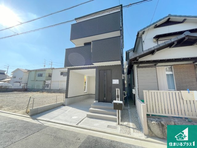 高槻市明野町　第5期　新築一戸建ての外観|お客様に長く安心して住んでいだだける事にこだわった家づくり！住んでからのアフターサービスにもしっかりと取り組んでいます！