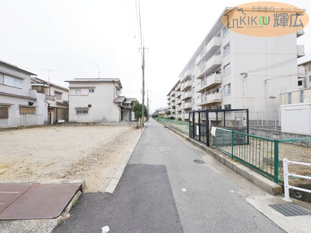 高砂市米田町米田　土地の前面道路含む現地写真