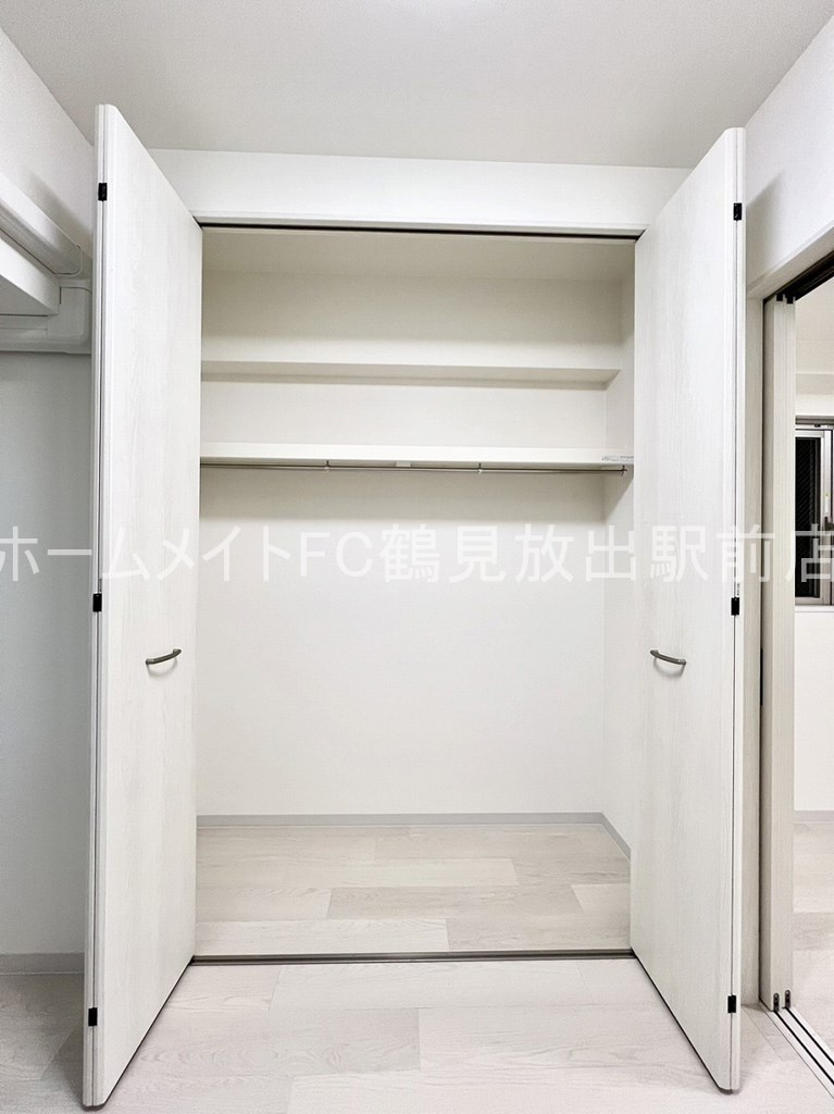 大阪市鶴見区緑１丁目の賃貸マンションの収納