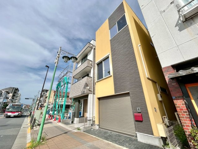 大田区上池台5丁目　中古戸建の前面道路含む現地写真|2025年7月18日撮影

ご内見希望・資料請求などお気軽にお問い合わせ下さい！
03-5990-5201