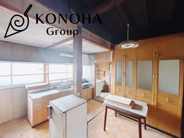 【中古戸建】前橋市上新田町の居間・リビング|これから長く住むお家のリビングには毎日気持ちのいい日差しが差し込みます。ポカポカ日向ぼっこをしながらお昼寝をするのもいいですね♪明るいリビングに気分も晴れやかに♪