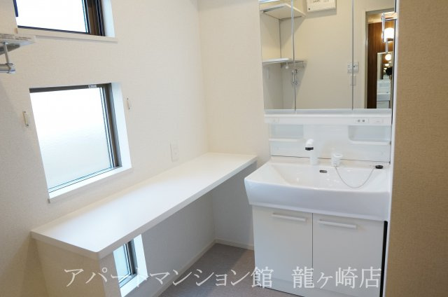 ラ　リュミエールの独立洗面台