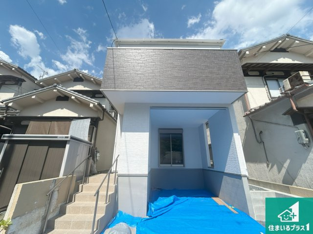 高槻市氷室町　第2期　新築一戸建ての外観|お客様に長く安心して住んでいだだける事にこだわった家づくり！住んでからのアフターサービスにもしっかりと取り組んでいます！