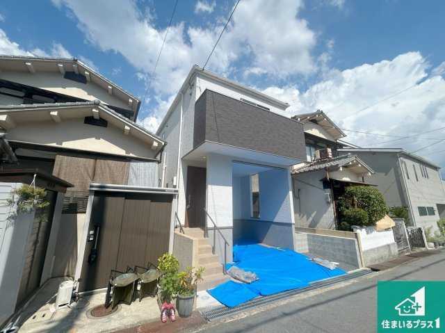 18(土)19(日)現地説明会開催中　高槻市氷室町　第2期　新築一戸建ての外観|安心の10年保証！外観を美しく保ち、雨水で汚れを落とします！気になることがありましたら、お気軽にお問い合わせください！