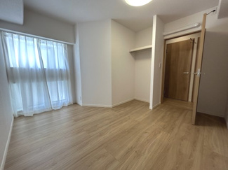 【洋室】 | ハイラーク上大岡 | 洋室約6.4帖