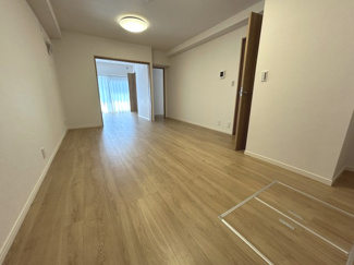 【居間・リビング】 | ハイラーク上大岡 | リビングの様子