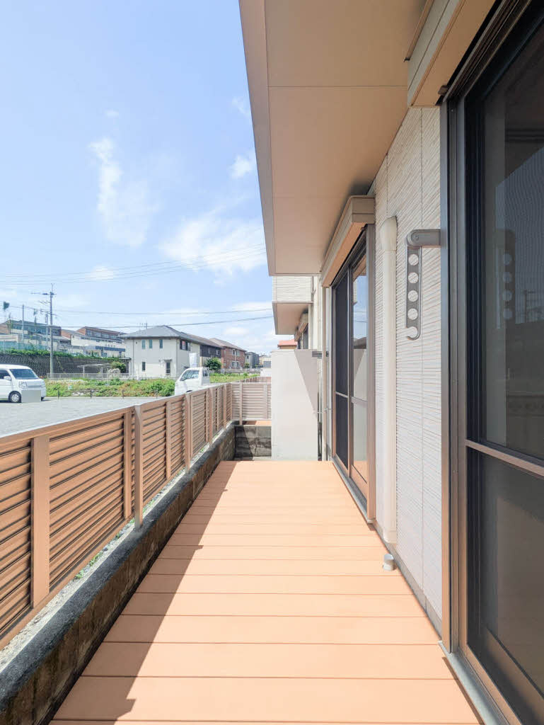 菊池郡菊陽町光の森４丁目のアパートのバルコニー