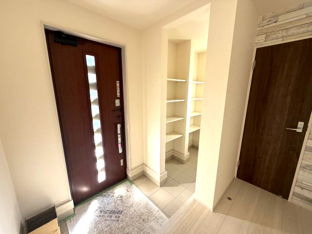 第１吉岡町漆原　１号棟(平屋）の玄関|落ち着いた玄関です