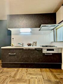 御堂町　中古一戸建てのキッチン|システムキッチン
■物件内覧・資金計画相談・住宅ローン相談、リフォーム相談、お問合せ受付中■
※当日・翌日のご内覧、ご相談はお電話でのお問合せがスムーズです！