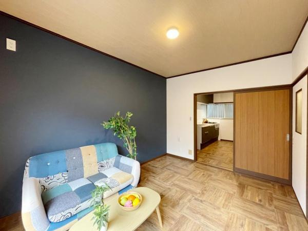 御堂町　中古一戸建ての洋室|洋室6.0帖　DK横の洋室
■物件内覧・資金計画相談・住宅ローン相談、リフォーム相談、お問合せ受付中■
※当日・翌日のご内覧、ご相談はお電話でのお問合せがスムーズです！