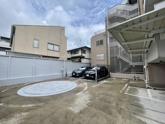 練馬区小竹町2丁目　メゾンセナリオ小竹町の駐車場