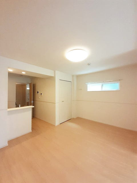 アルバス　ファーストの居間・リビング