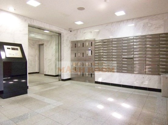 杉並区方南１丁目の賃貸マンションのエントランス