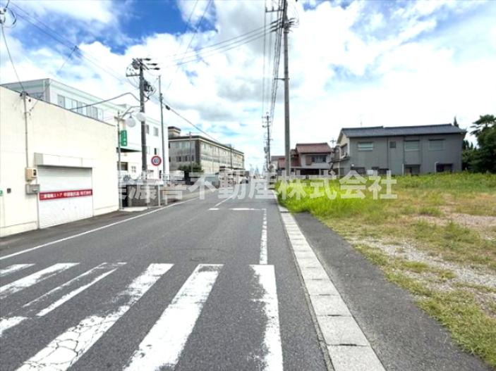 ６５５０９　稲沢市北島町土地の前面道路含む現地写真