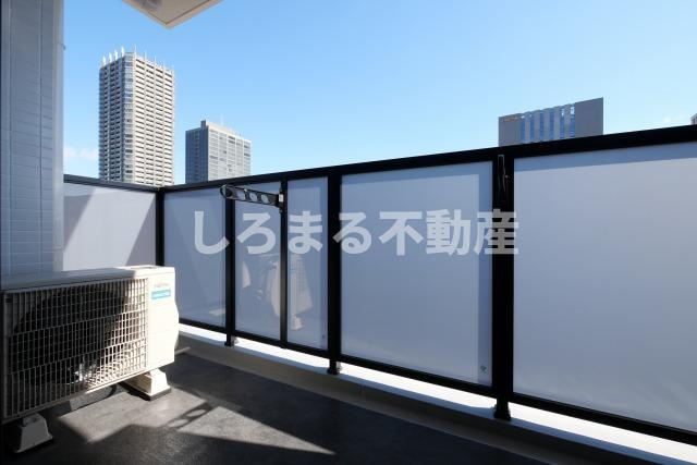 コンフォリア・リヴ北浜平野町のバルコニー