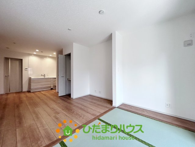 久喜市久喜東１丁目　新築一戸建て　01　アイタウンのキッチン|2025/11/07　撮影
