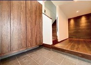 ◆完成済み◆平戸1丁目 新築戸建 8980万円の玄関