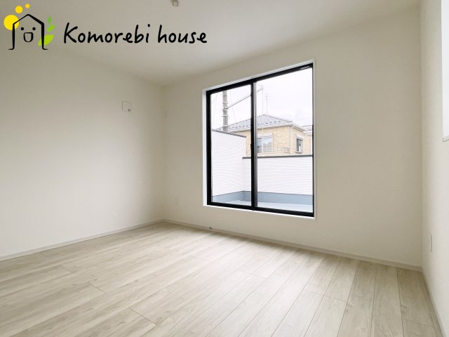 さいたま市北区日進町　31期　新築一戸建て　テラス　01の寝室|落ち着いて過ごせるお部屋なので、寝室にいかがでしょうか