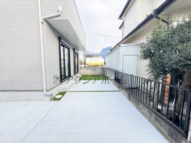 所沢市若狭3丁目・全1棟　新築一戸建　～駅徒歩10分～の駐車場|①縦列2台駐車可能