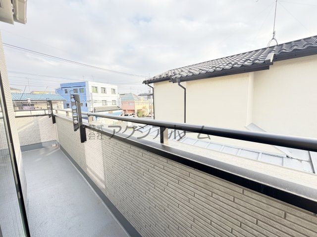 所沢市若狭3丁目・全1棟　新築一戸建　～駅徒歩10分～のバルコニー