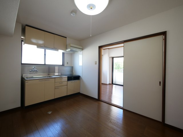 菱和パレス門田屋敷の居間・リビング