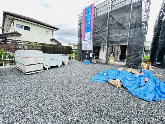 新築　前橋市下細井町第10-1　クレイドルガーデン　5号棟の駐車場|現地写真　駐車スペースは並列2台分可能です！
