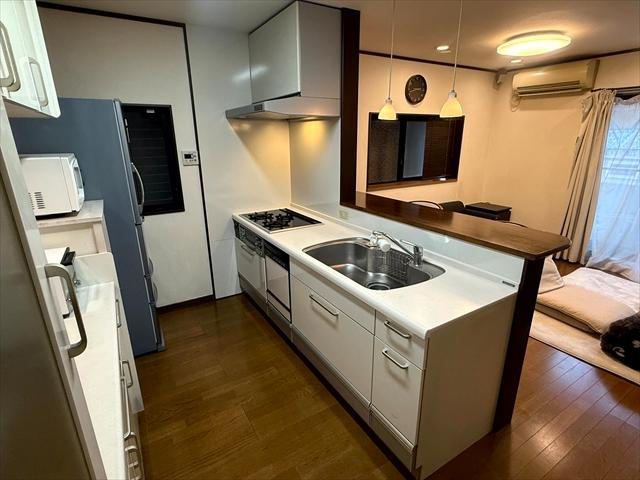 江端町　中古一戸建てのキッチン|システムキッチン　食器洗い乾燥機
■物件内覧・資金計画相談・住宅ローン相談、リフォーム相談、お問合せ受付中■
※当日・翌日のご内覧、ご相談はお電話でのお問合せがスムーズです！