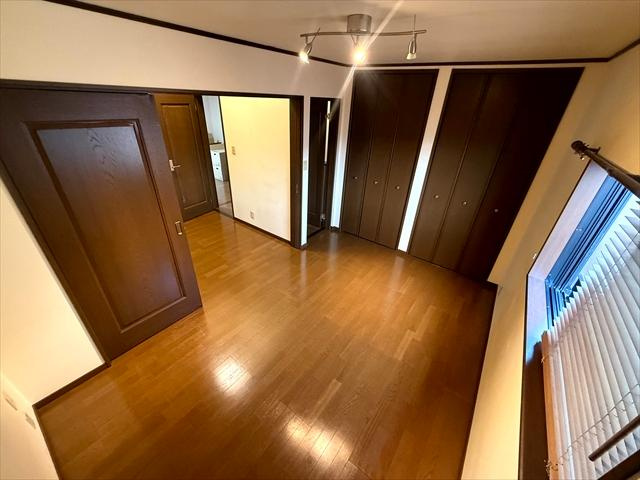 江端町　中古一戸建ての洋室|洋室6.7帖　3階のお部屋
■物件内覧・資金計画相談・住宅ローン相談、リフォーム相談、お問合せ受付中■
※当日・翌日のご内覧、ご相談はお電話でのお問合せがスムーズです！