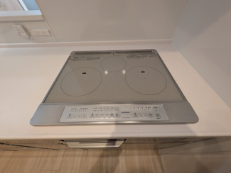  | 仮称）山田１丁目新築マンション | 3口IHヒーター　ショウルーム写真　同品使用