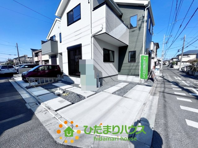 久喜市久喜東１丁目　新築一戸建て　02　アイタウンの駐車場|2025/10/5　撮影