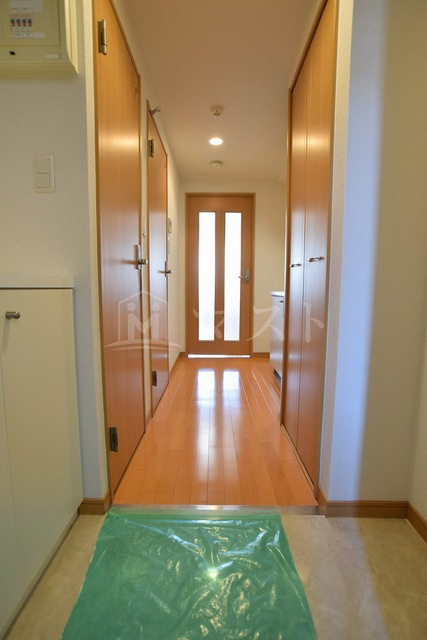 ONE ROOF FLAT FUKUSHIMAの玄関