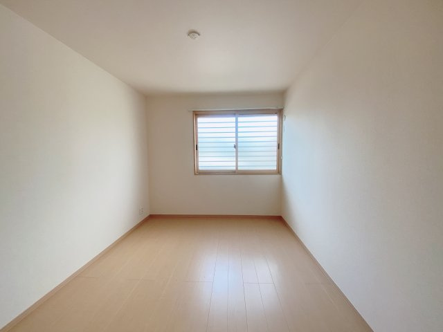 ミルキーウェイBの内装|別部屋反転間取りのお写真となります。